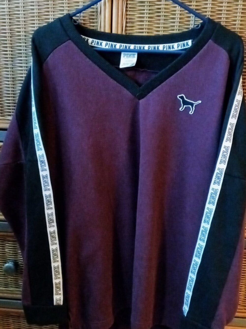 🔥SALE Y2k PINK Victoria's Secret SWEATSHIRT Women's V-Neck Pullover Long Sleeve - Picture 2 of 16